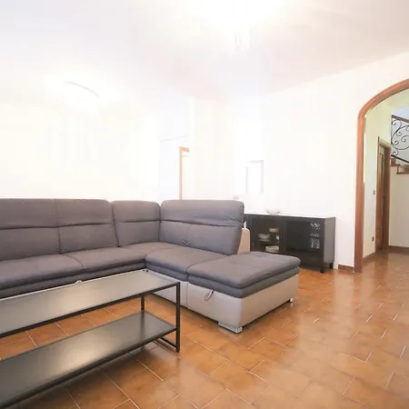 La Di Irina Villa *